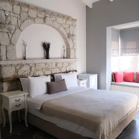 Pan Alacati Hotel *